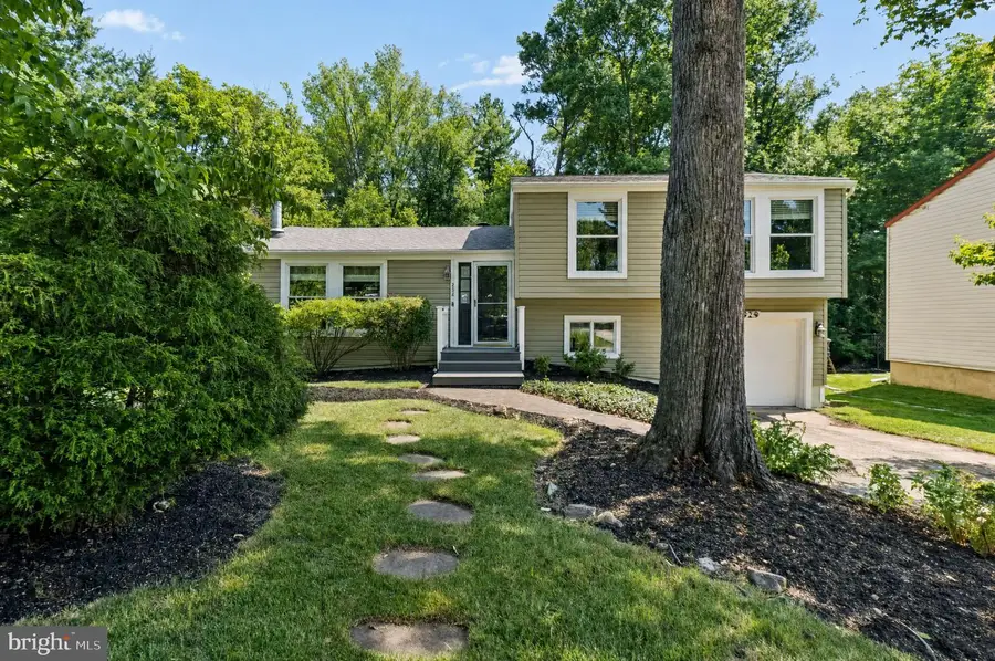 6329 Tamar Dr, Columbia, MD 21045 - #2