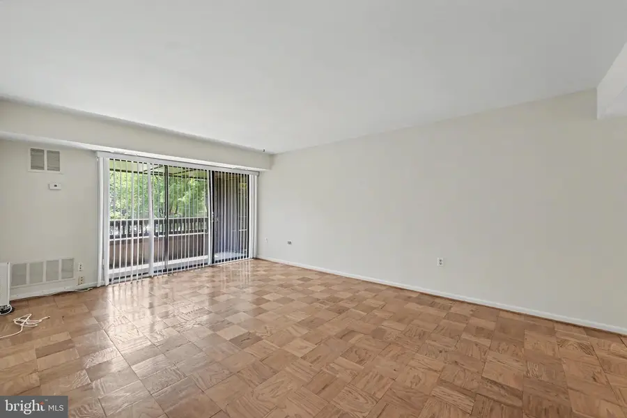 5240 W Running Brook Rd W #302, Columbia, MD 21044 - #2