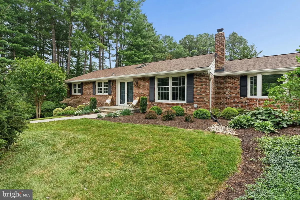 10173 Green Clover Dr, Ellicott City, MD 21042 - #1