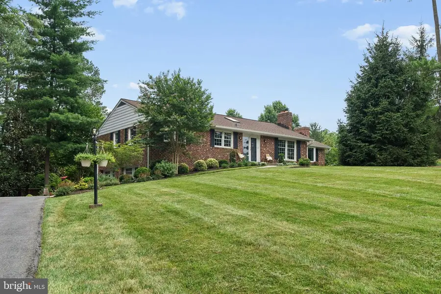 10173 Green Clover Dr, Ellicott City, MD 21042 - #3