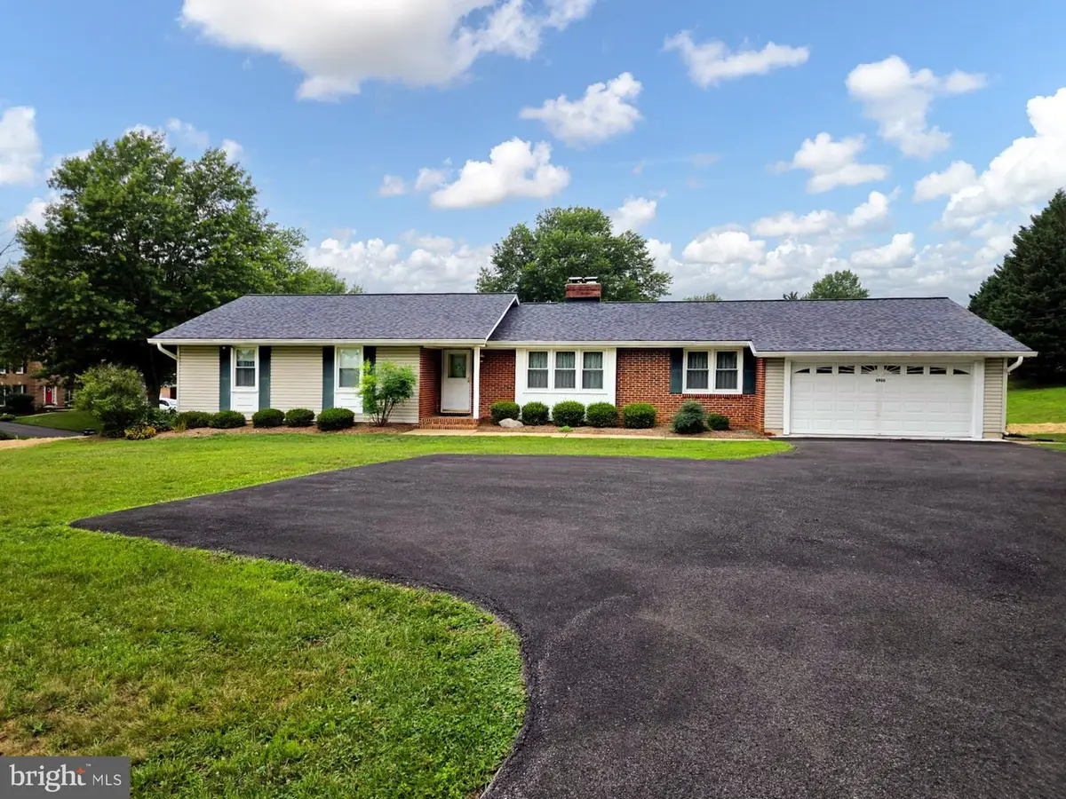 4900 Ilchester Rd, Ellicott City, MD 21043 - #1