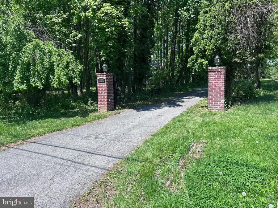11890 Triadelphia Rd, Ellicott City, MD 21042 - #2