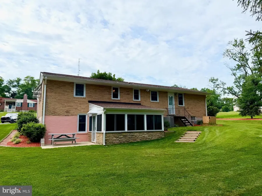 8484 Linwood Dr, Ellicott City, MD 21043 - #2