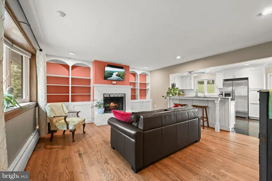 10814 Graeloch Rd, Laurel, MD 20723 - #2