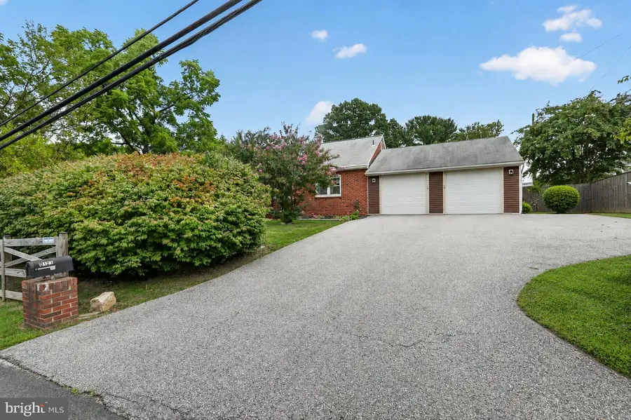9121 Old Scaggsville Rd, Laurel, MD 20723 - #2