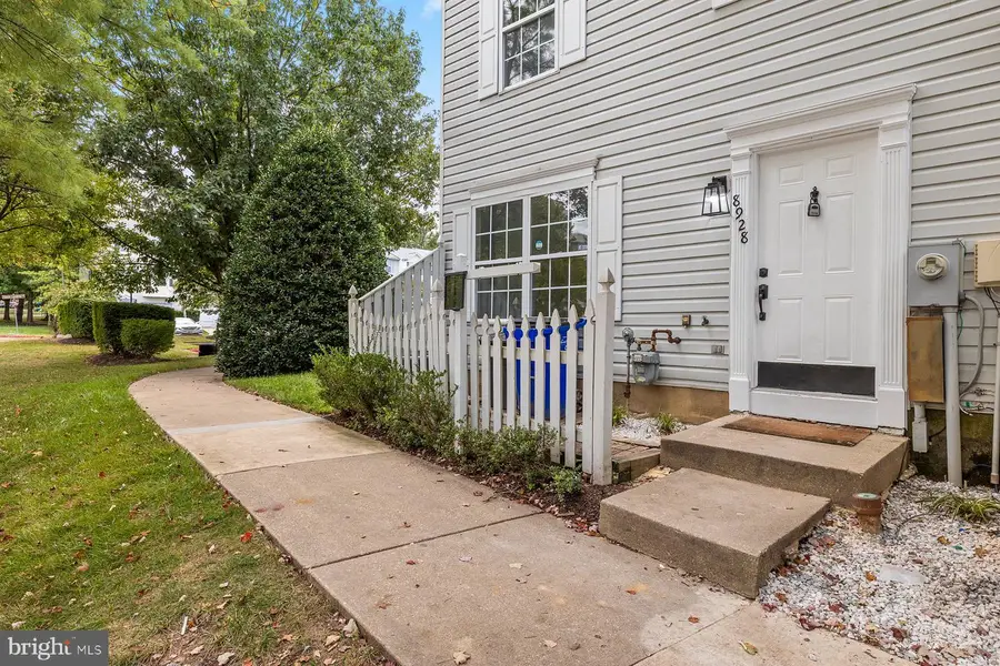 8928 Mallard Ct, Columbia, MD 21045 - #2