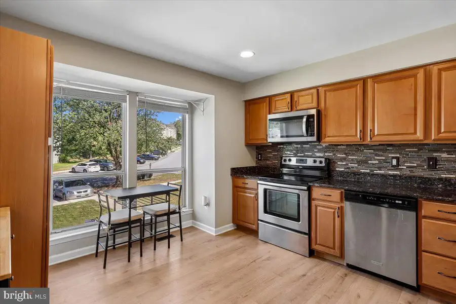 7737 Chatfield Ln, Ellicott City, MD 21043 - #3