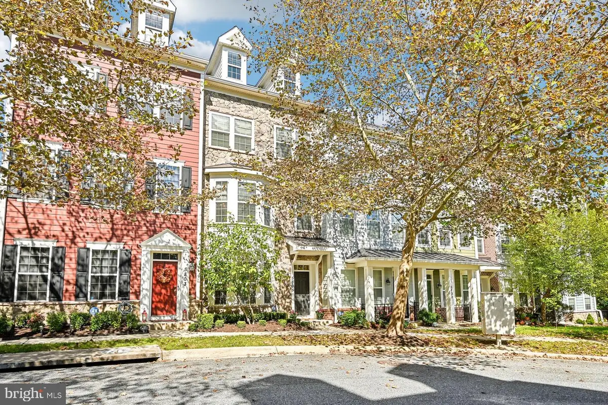 5805 Richards Valley Rd, Ellicott City, MD 21043 - #1