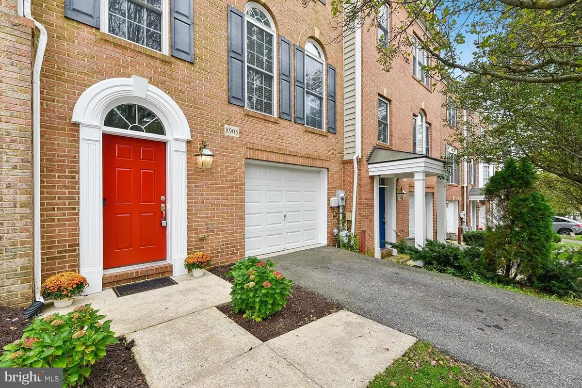 8905 Lee Manor Dr, Ellicott City, MD 21043 - #1