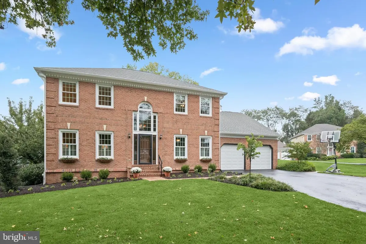 10305 Greenbriar Ct, Ellicott City, MD 21042 - #1