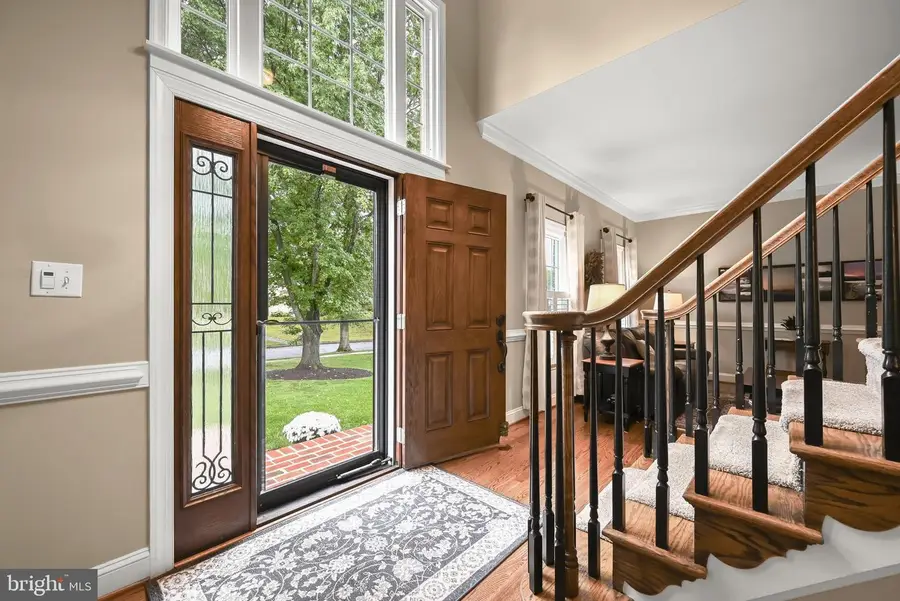 10305 Greenbriar Ct, Ellicott City, MD 21042 - #3