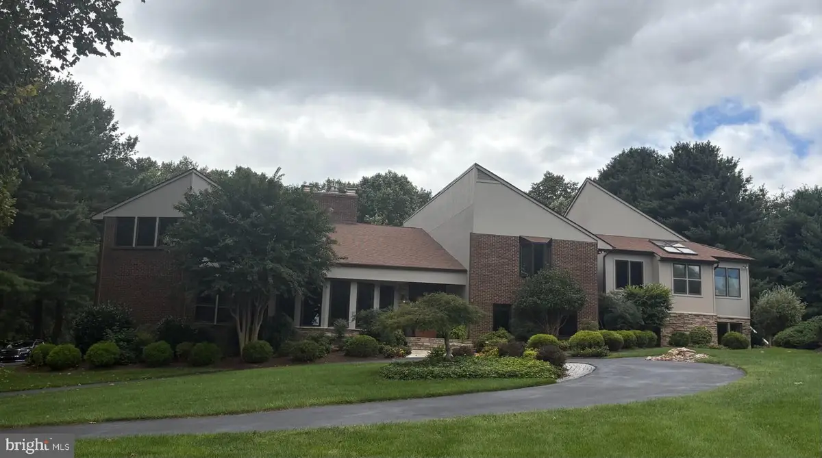 4254 Buckskin Lake Dr, Ellicott City, MD 21042 - #1