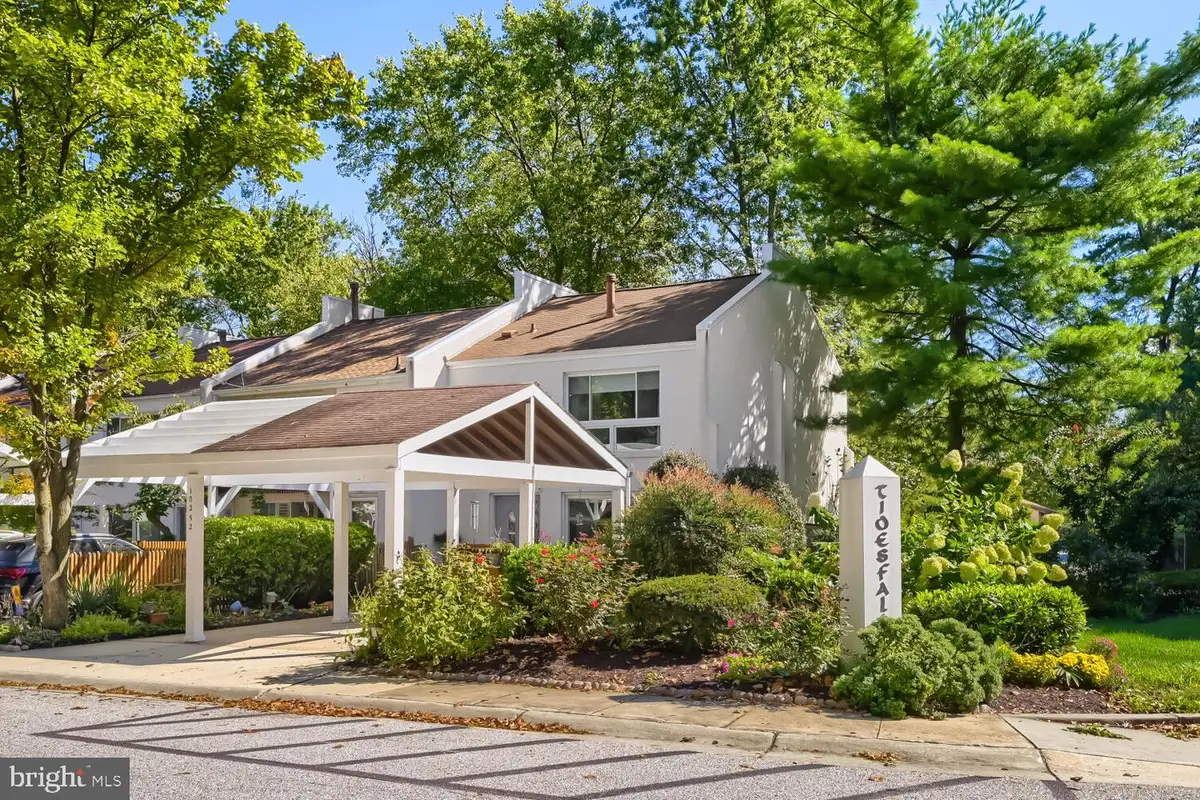 10252 Wilde Lake Ter, Columbia, MD 21044 - #1