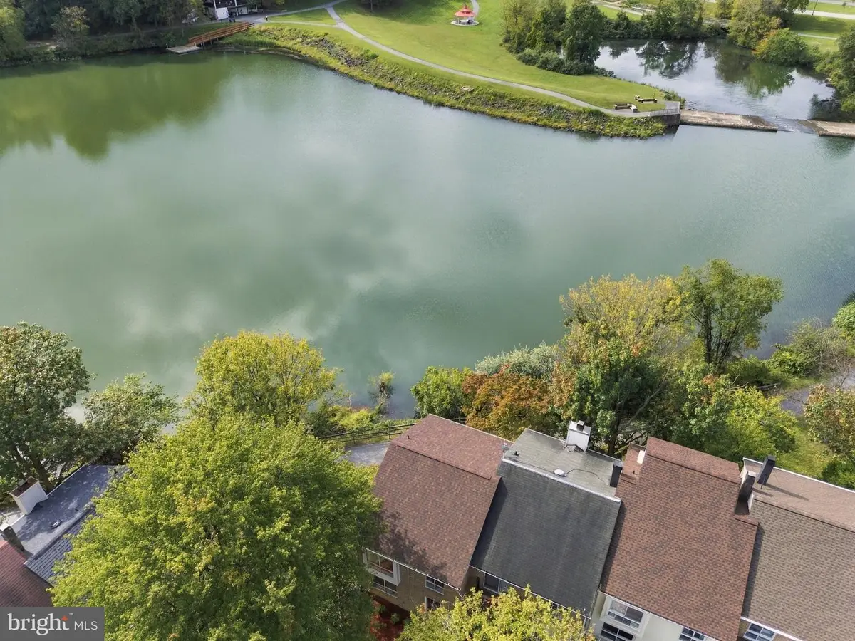 7262 Dockside Ln, Columbia, MD 21045 - #1
