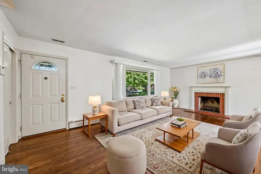 3437 Jay Dr, Ellicott City, MD 21042 - #2