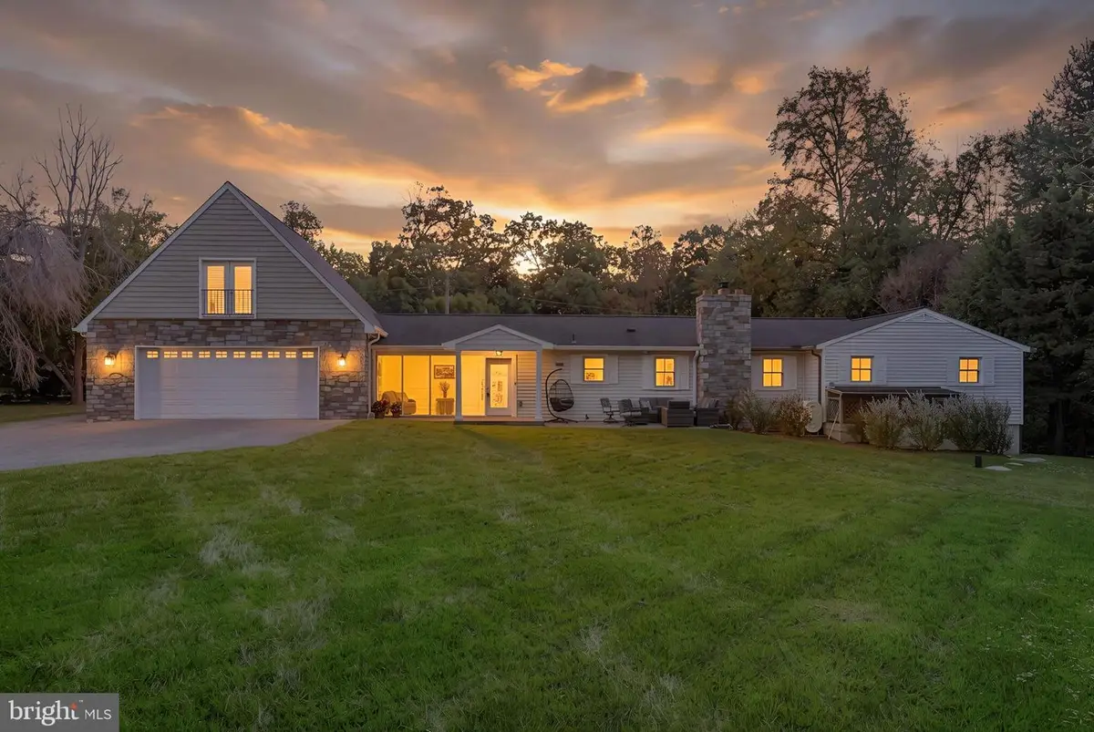 12905 Byefield Dr, Highland, MD 20777 - #1