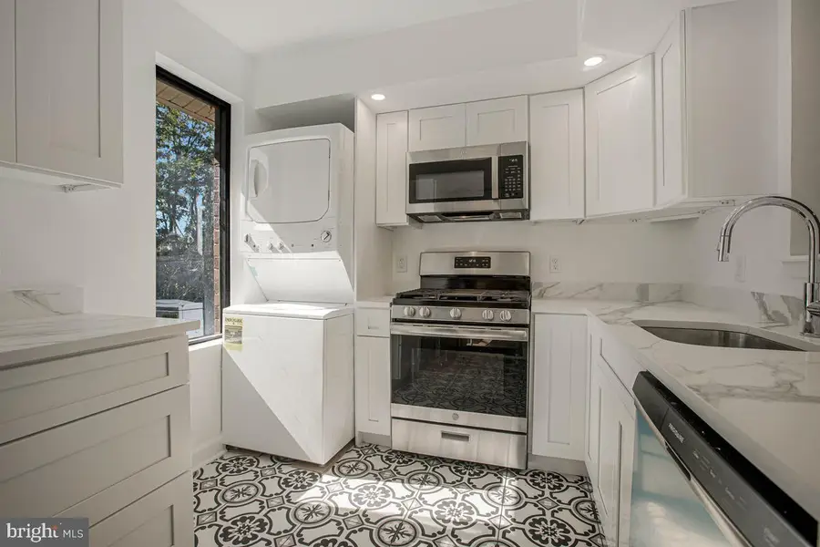 5490 Cedar Ln #c3, Columbia, MD 21044 - #3