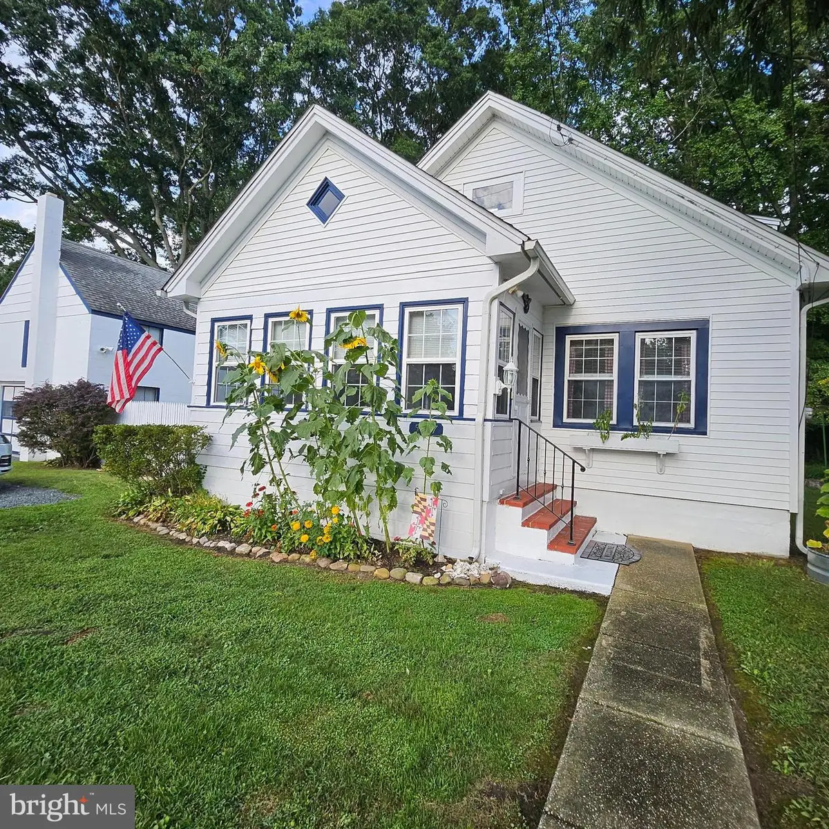 5827 S Hawthorne Ave, Rock Hall, MD 21661 - #1