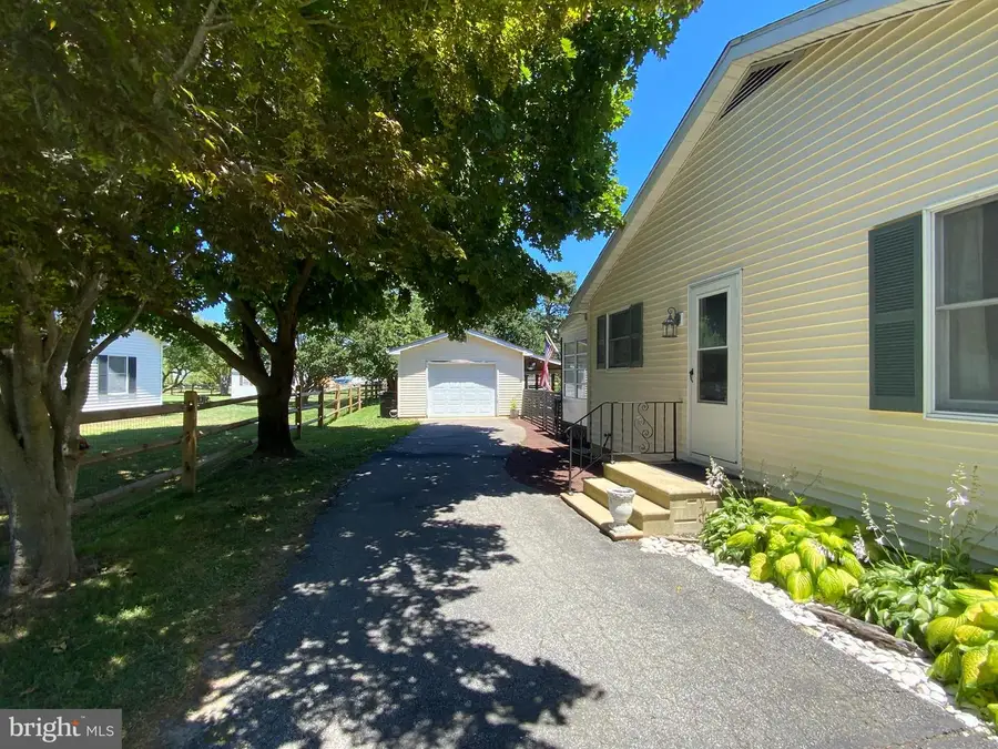 21120 Green Ln, Rock Hall, MD 21661 - #2