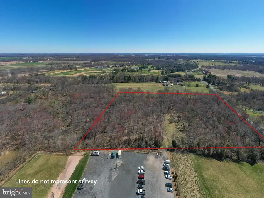 19601 Darnestown Rd, Beallsville, MD 20839 - Image #3