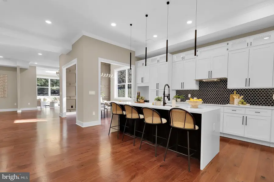 10203 Drumm Ave, Kensington, MD 20895 - Image #2