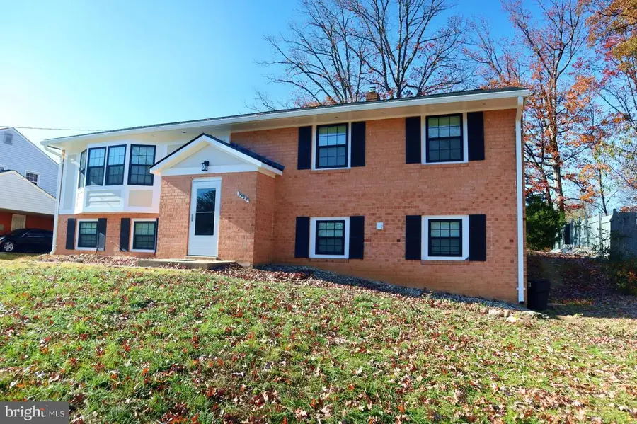 2909 Chapel View Dr, Silver Spring, MD 20904 - Image #2