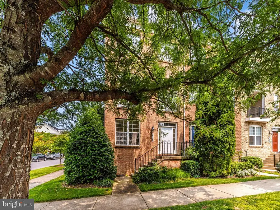 739 Hidden Marsh St, Gaithersburg, MD 20877 - Image #2