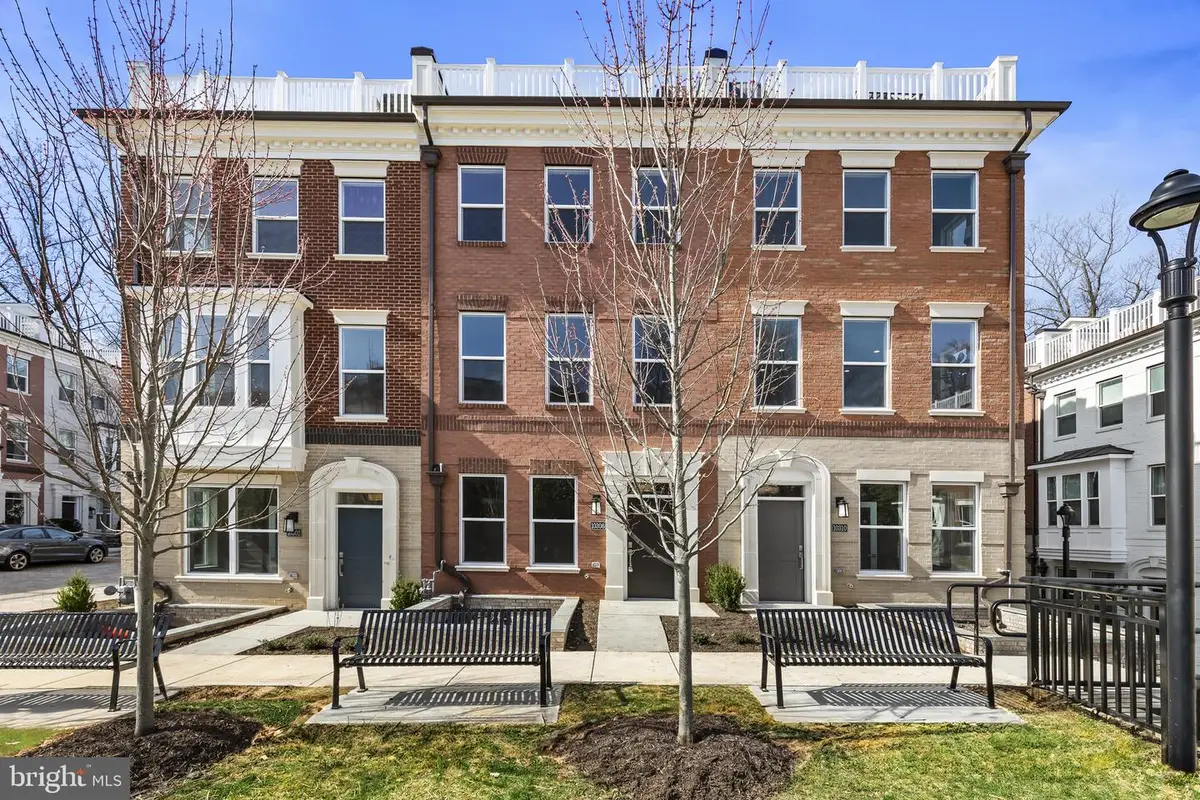 10302 Grosvenor Pl, Rockville, MD 20852 - Image #1