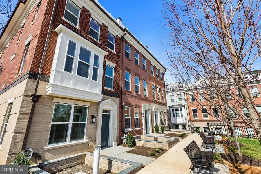 10302 Grosvenor Pl, Rockville, MD 20852 - Image #2