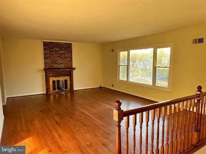 8722 Postoak Rd, Rockville, MD 20854 - Image #3