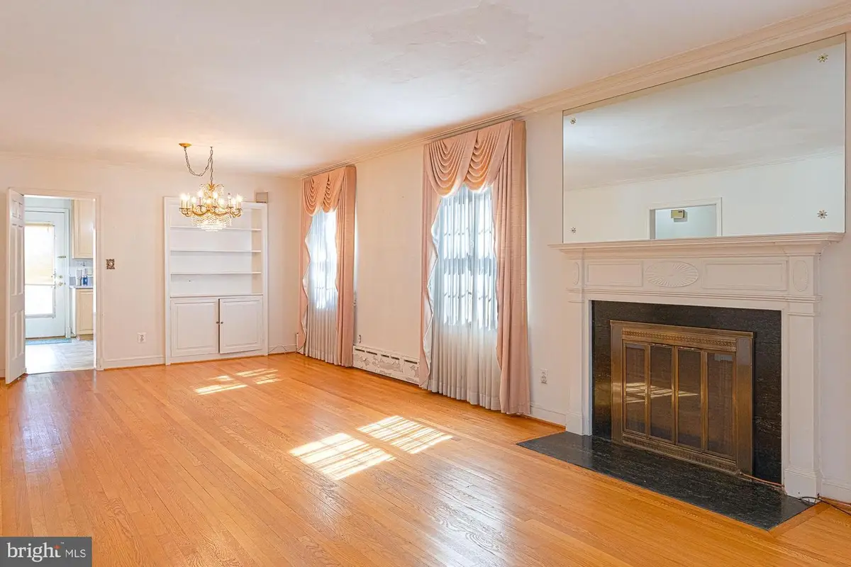 7427 Carroll Ave, Takoma Park, MD 20912 - Image #1
