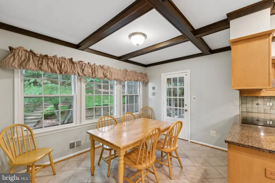 7605 Hackamore Dr, Potomac, MD 20854 - Image #3