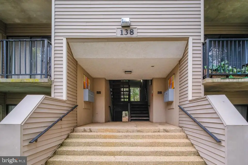 138 Duvall Ln #301, Gaithersburg, MD 20877 - Image #1