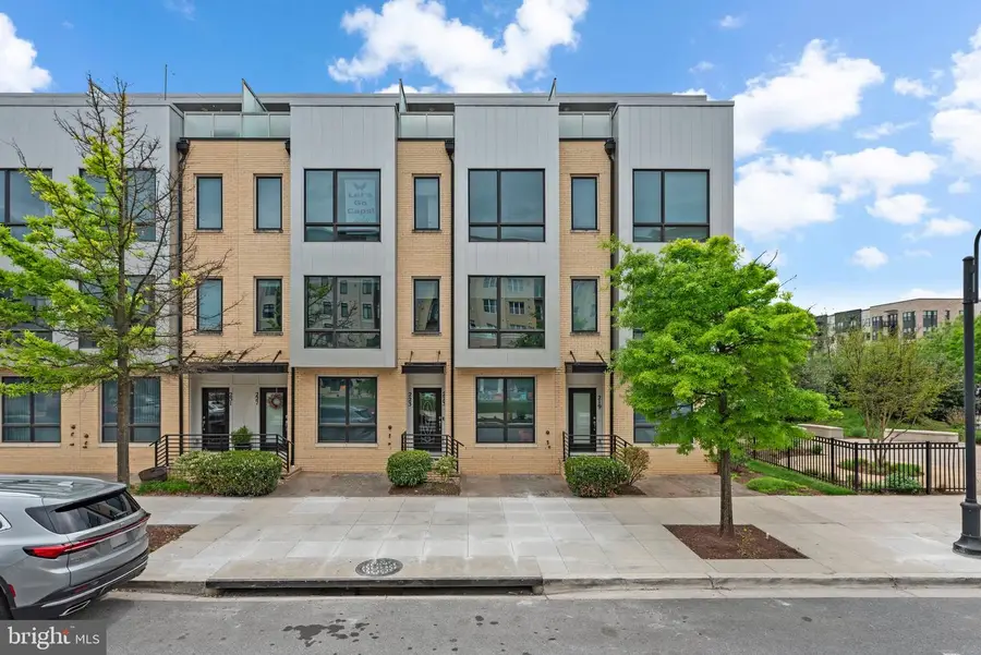 223 Crown Park Ave, Gaithersburg, MD 20878 - Image #2