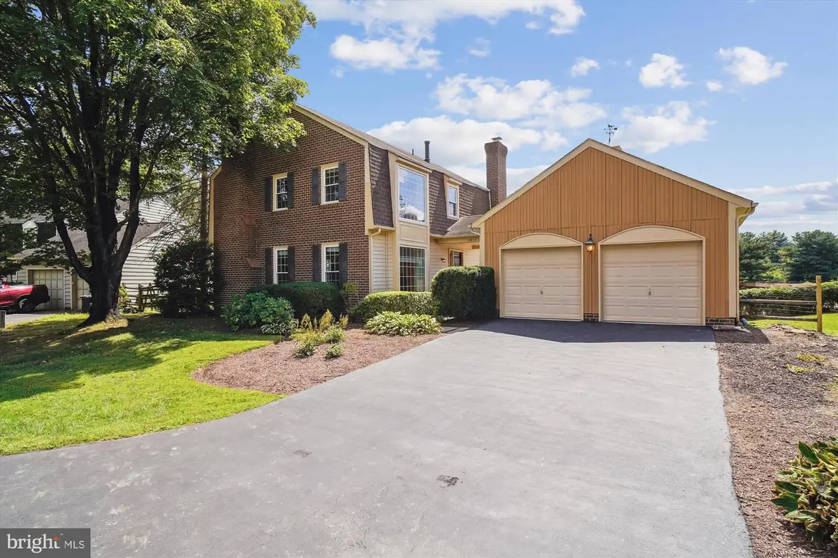 9912 Dellcastle Rd, Gaithersburg, MD 20886 - Image #1