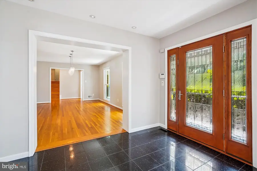 13601 Valley Dr, Rockville, MD 20850 - Image #2