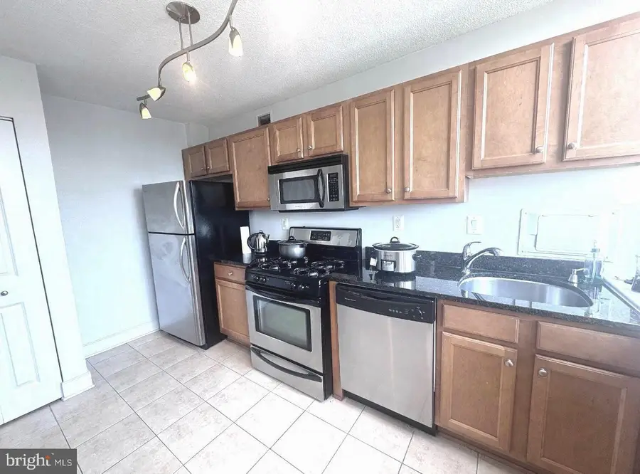 1220 Blair Mill Rd #405, Silver Spring, MD 20910 - Image #2