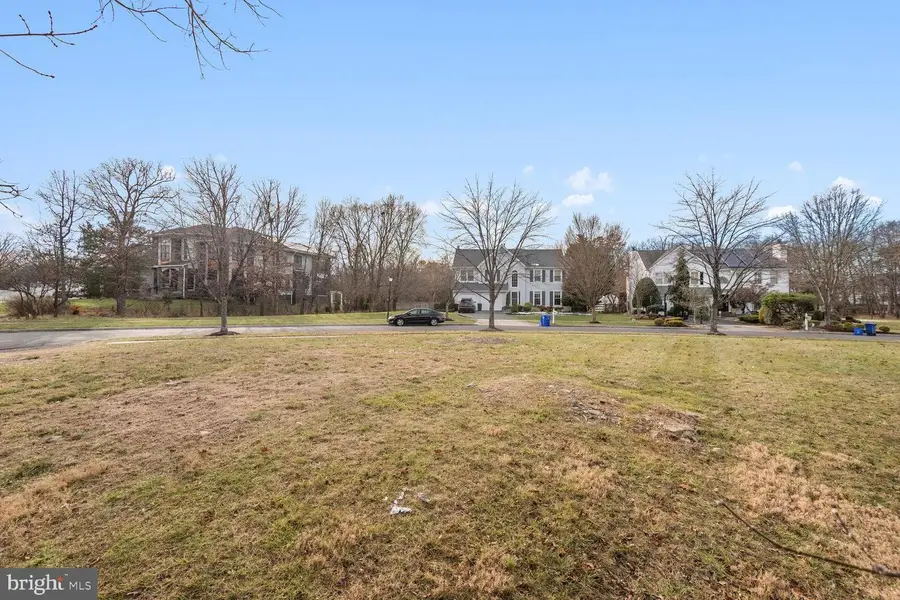 14201 Platinum Dr, Gaithersburg, MD 20878 - Image #3