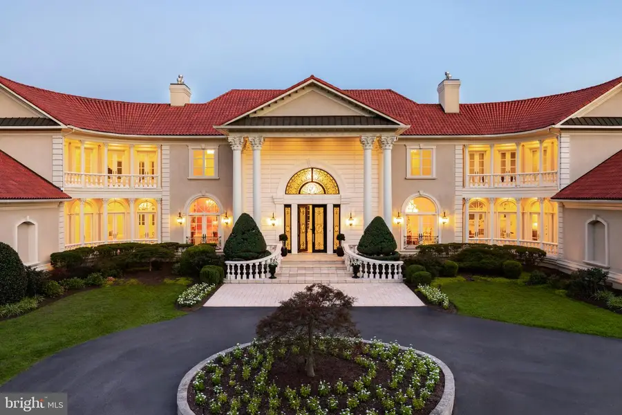 9431 Newbridge Dr, Potomac, MD 20854 - Image #2