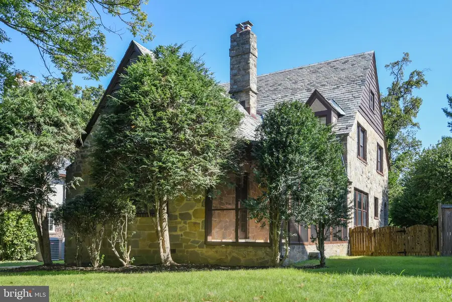 105 Summerfield Rd, Chevy Chase, MD 20815 - Image #3