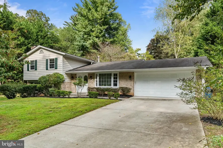 11905 Ambleside Dr, Potomac, MD 20854 - Image #3