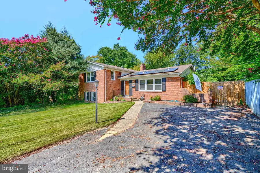 10708 Woodsdale Dr, Silver Spring, MD 20901 - Image #3