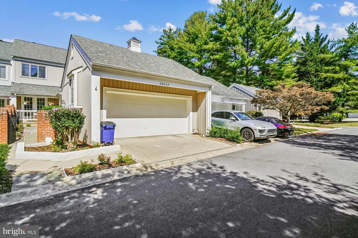 20633 Highland Hall Dr, Gaithersburg, MD 20886 - Image #1