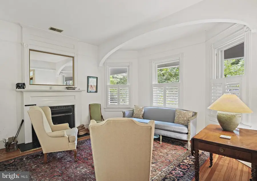 4621 Drummond Ave, Chevy Chase, MD 20815 - Image #3