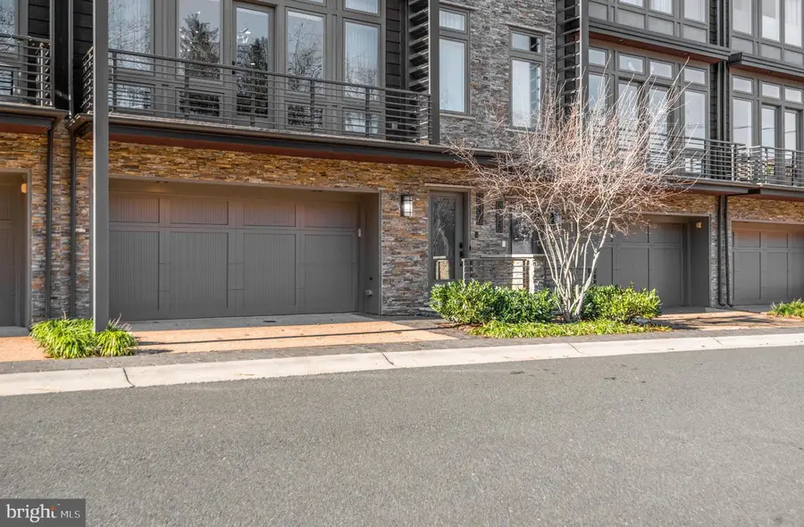 5117 Willet Bridge Rd, Bethesda, MD 20816 - Image #2