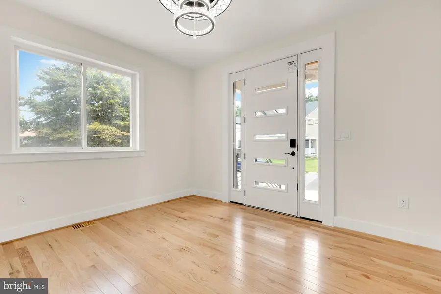 512 Bickford Ave, Rockville, MD 20850 - Image #3