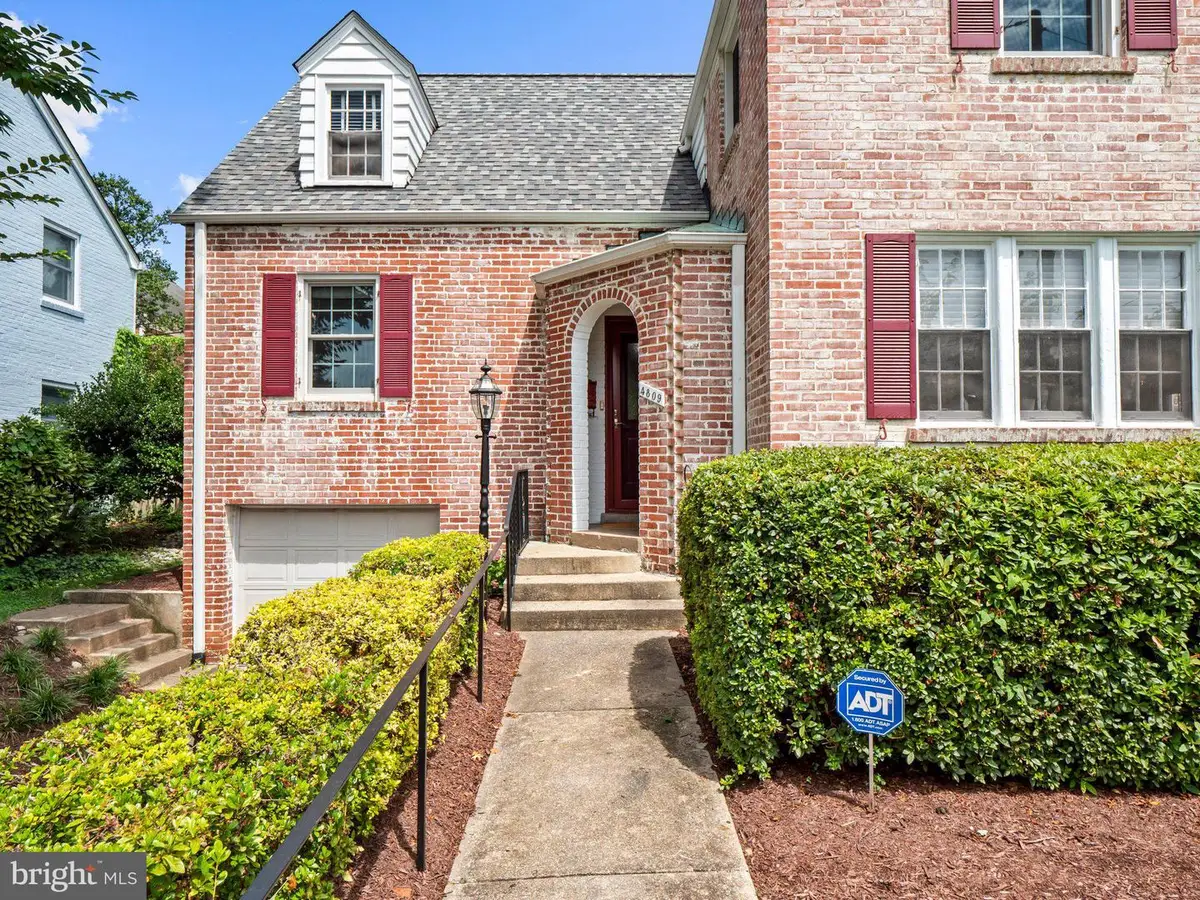 4809 Wellington Dr, Chevy Chase, MD 20815 - Image #1