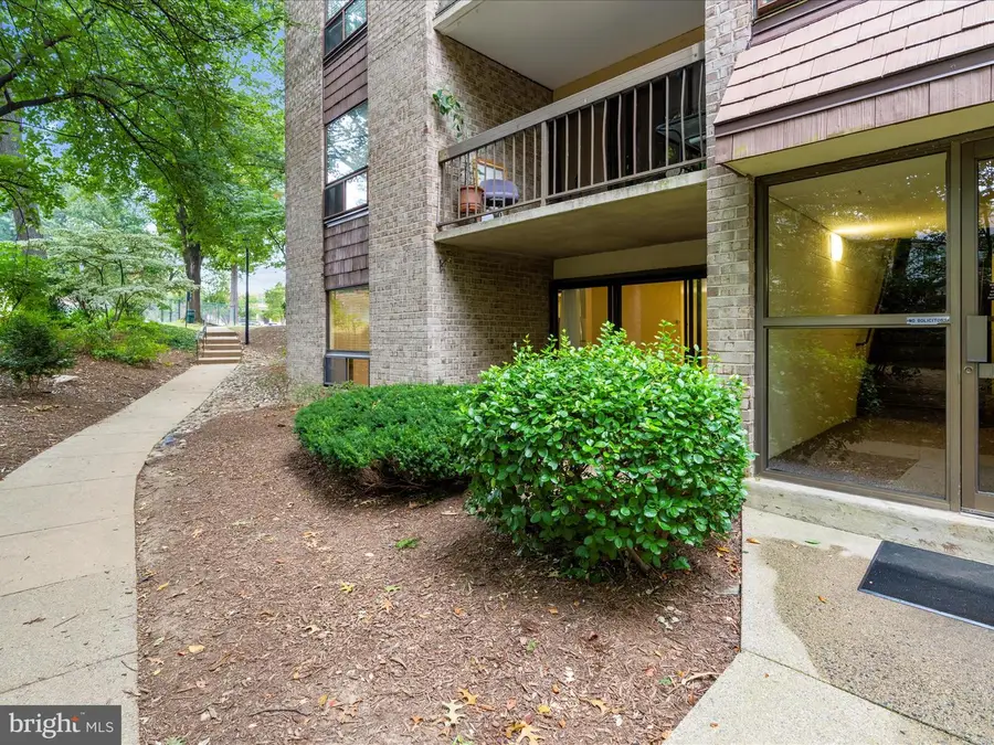 419 Christopher Ave #131, Gaithersburg, MD 20879 - Image #2