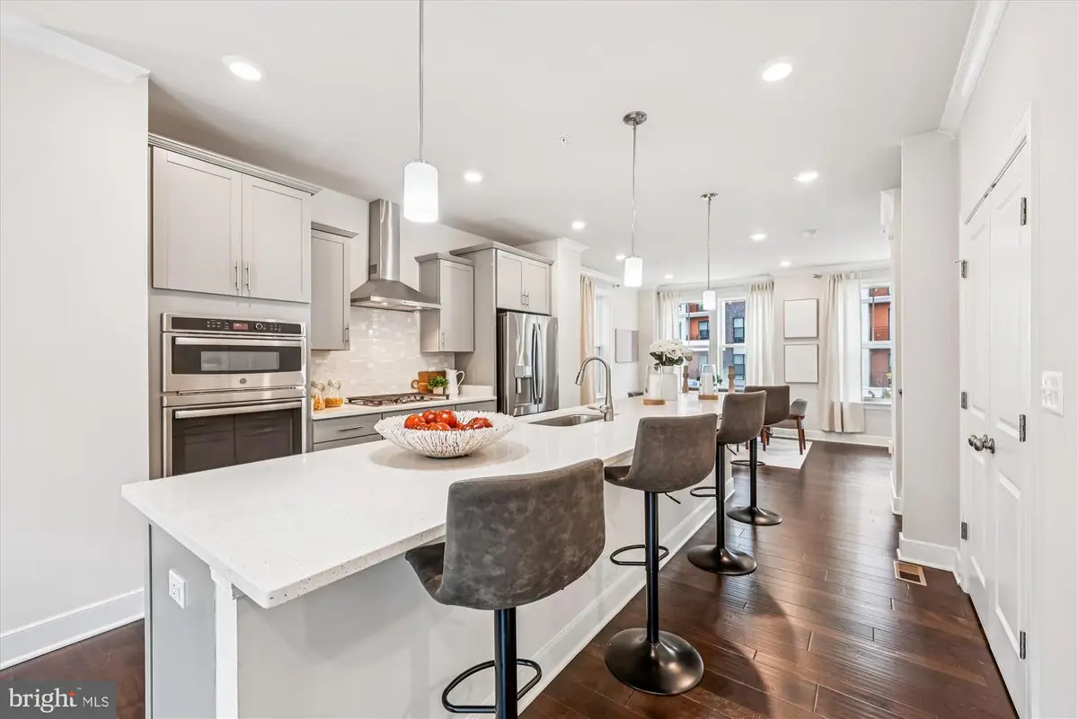 108 Salinger Dr, Gaithersburg, MD 20878 - Image #1