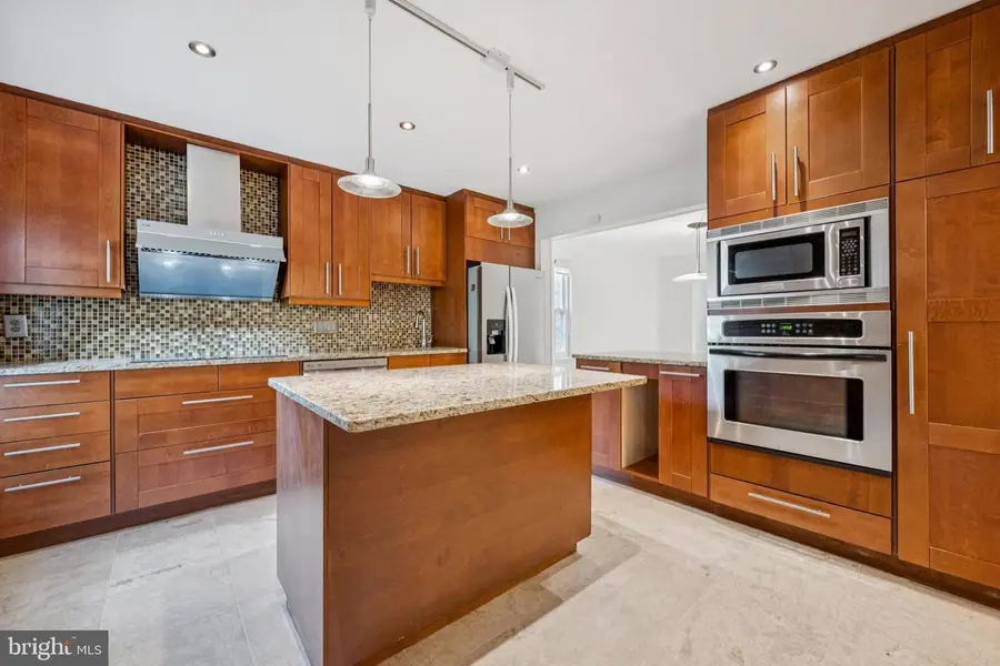 12260 Greenleaf Ave, Potomac, MD 20854 - Image #3